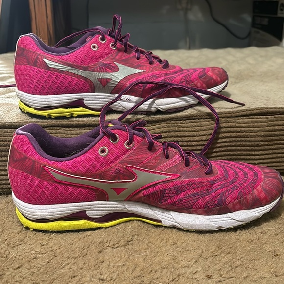 Mizuno Wave Sayonara sz 11 - Picture 1 of 4